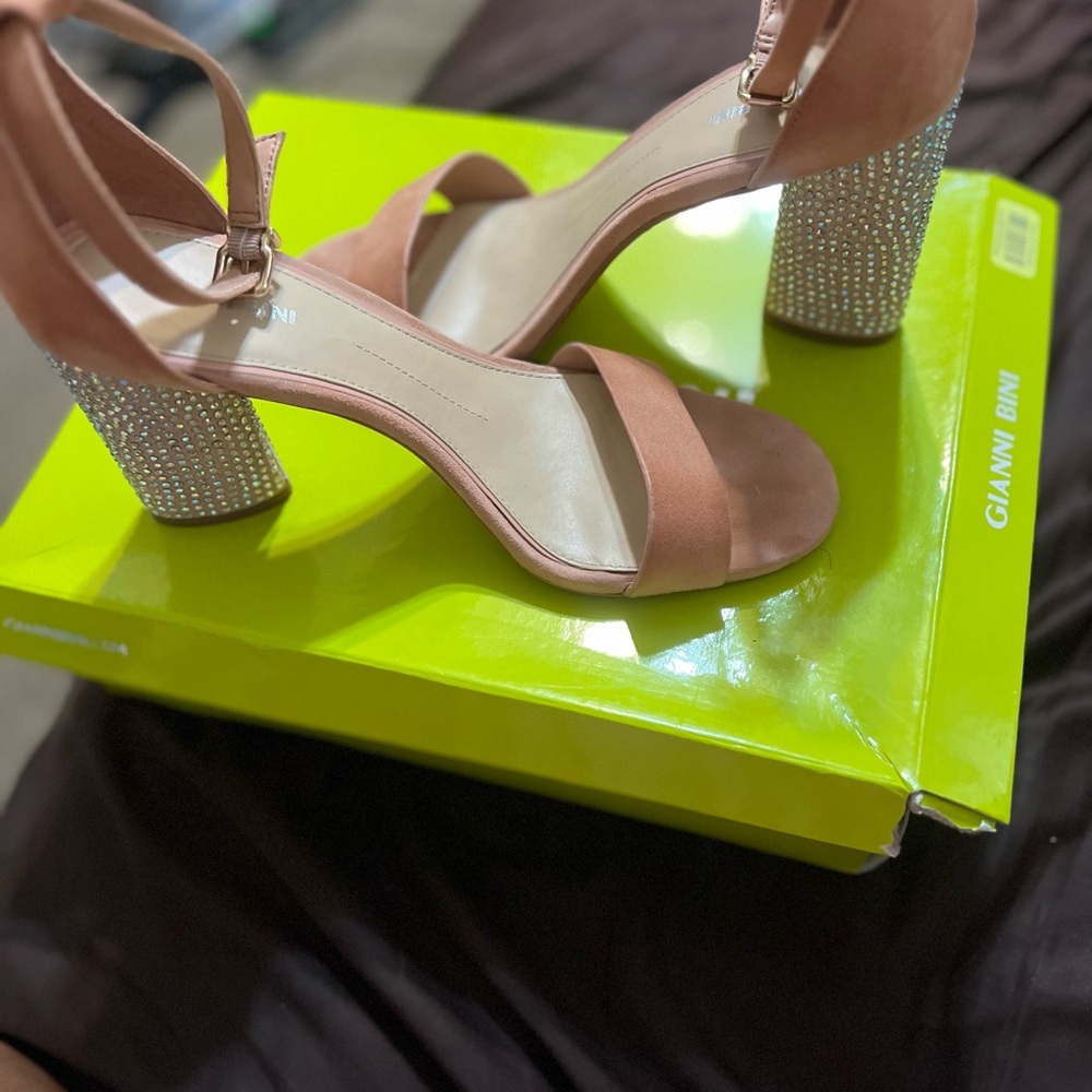 Gianni Bini Tan Heeled Shoes Strappy Design